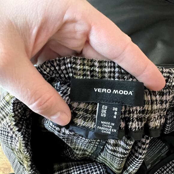 Vero Moda Plaid Joggers LAST CALL - Picture 6 of 7